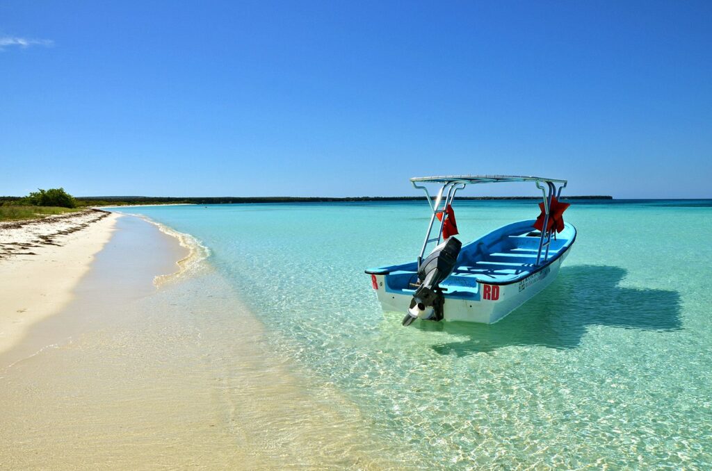 BAHIA DE LAS AGUILAS – Pedernales