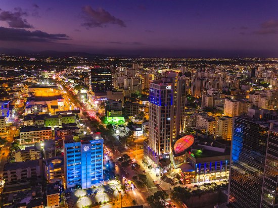 LA CAPITALE – Santo Domingo de Noche!