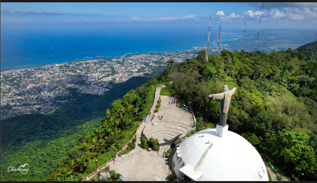 PICO ISABEL Y EL CRISTO REDENTOR