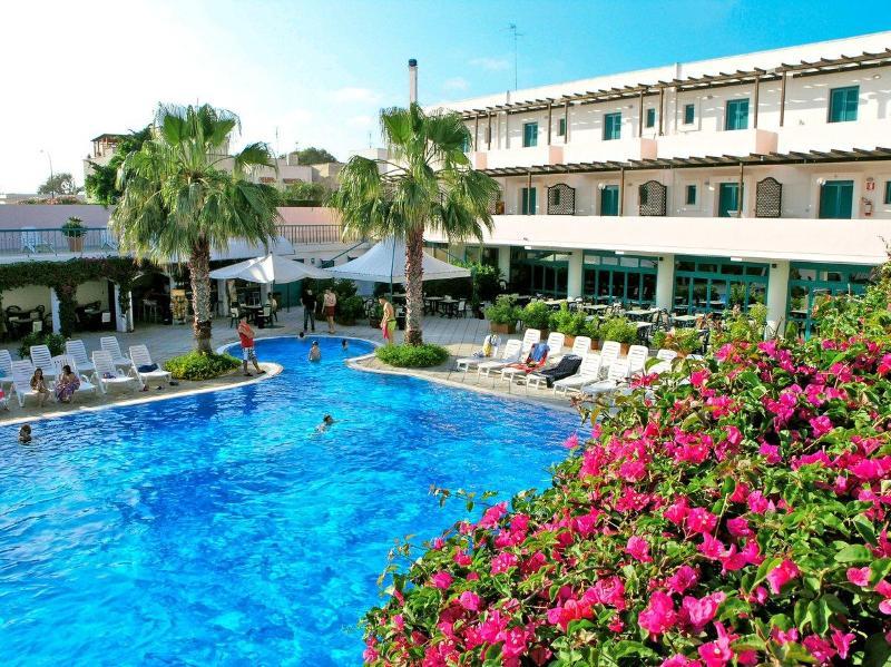 Costa-Del-Salento-Village-Hotel-Salve-Exterior